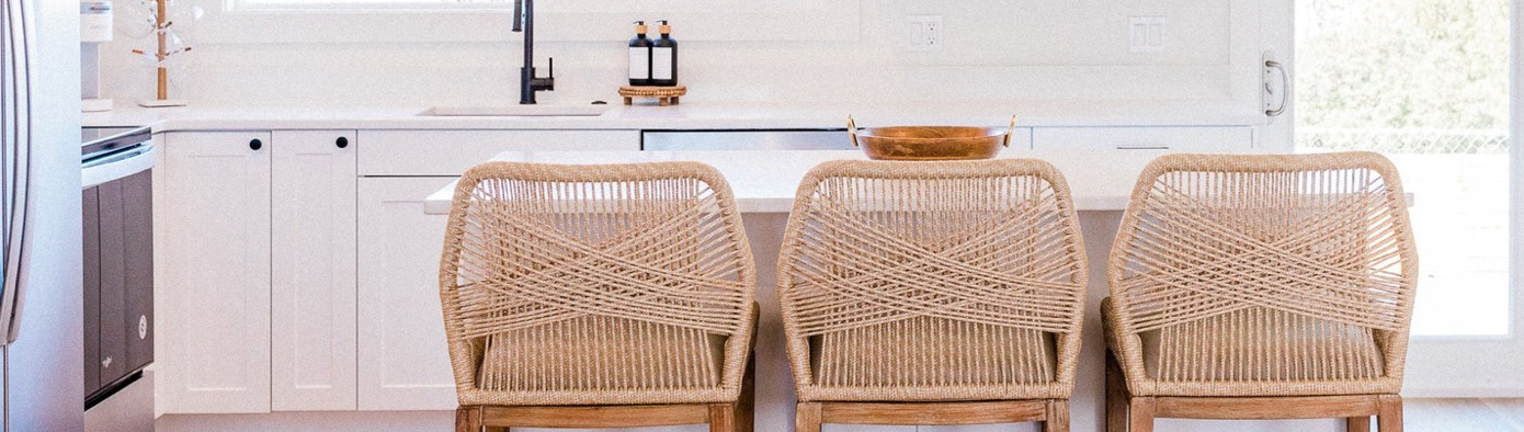 Black Kitchen Cabinets